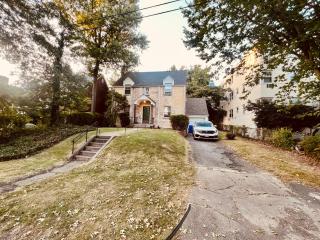 DC's Best Location 4 Bed with Parking Walk to Metro and Nightlife Bethesda Row - Chevy Chase - 8