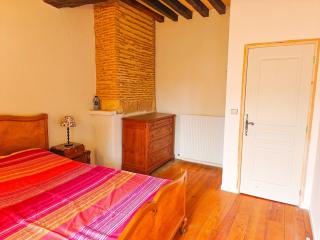 140m2 du XVIIe, plein centre & extérieur, 6-9 pers - 2