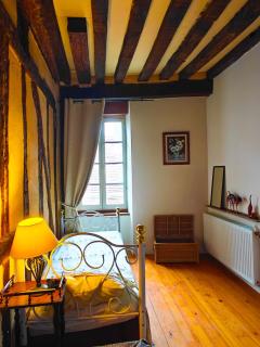 140m2 du XVIIe, plein centre & extérieur, 6-9 pers - 3