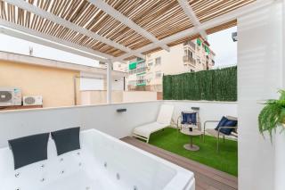 Stylish 3BD with Rooftop Jacuzzi - Las Artes - Málaga - 8