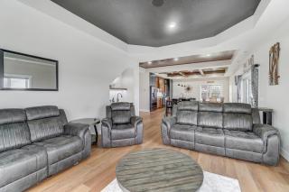 Green Diamond Retreat - Epic Lakefront Oasis for 30, 6BR, Boat Slip, Kayaks - 2