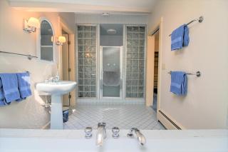 Amazing Estate on 100 Acres with Swimming Pool and 10 BRs - Newfane - 1