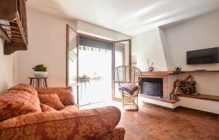 Cozy Apartment In Lido Di Camaiore - Lido di Camaiore - 2