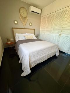 Apt 1 Min to Hotel Zone Pool Free Parking - 5