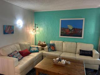 Tiki SPI Beachfront Condo, RIGHT ON THE BEACH! - South Padre Island - 7