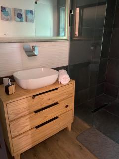 Modern, Comfy Guest Suite with Beautiful Views - Tygerberg Hills - 1