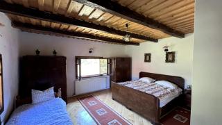 Casa Maramureșeană - Refugiu Tradițional Maramureșean Cazare de Poveste în Natură lângă pârâu Loc de joaca pentru Copii Parcare Foișor - Marga - 3