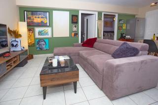 Lotus 2-bedroom garden home Cozy suburban escape - Kanálion - 3