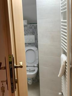 Casa Bunica - Vila Rustică cu Prispă Experiență Românească Autentică lângă Pârâu în Natura Loc Joaca Copii Oaza de Liniște - 5