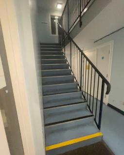 Luxurious & Spacious 3-BR Free Parking Balcony - Londra - 6