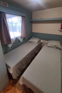 mobil home avec jolie terrasse en bois et jardin ,à 150 de la mer - Penta-di-Casinca - 6