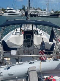 Elegant Sailboat Stay - 9