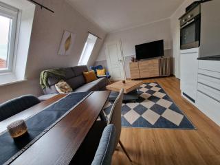 Haus-Albertsdorf-am-Dorfteich-|-Wohnung-2-West - Teschendorf - 0