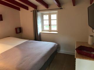 Charmant studio, maison en pierre, terrace and garden - Veyras - 2