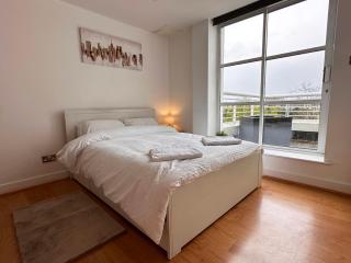 Lovely 1 Bedroom Apartment in Royal Docks by the River - Londra - 7