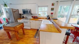 Art & Sol Cottage by Tybee Beach Vacation Rentals - Tybee Island - 5