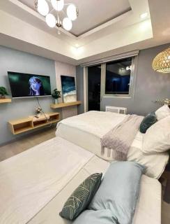 20th floor Studio with 2 BEDS,Hi-Speed WIFI, NETFLIX,WIFI,YTpremium,Games,Washer,Kitchen,HIghFloor,BALCONY - San Fernando - 0