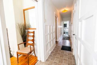 Step Back in Time Charming Victorian with Modern Amenities - Homestead - 1