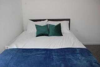 Homely Colchester 3-bed - - 3