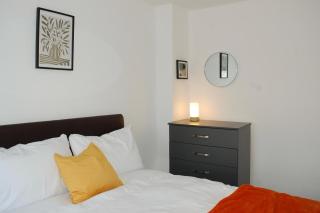 Homely Colchester 3-bed - - 2