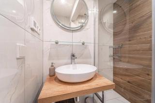 ZizkovZen Apartment by Rentez - Prag - 5