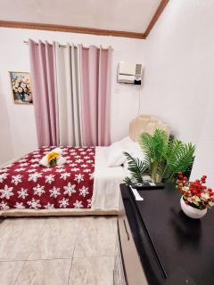 N4 Studio Room Apartment Transient House Ground Floor near Abreeza Mall, SPMC, SM Lanang & USEP - 2