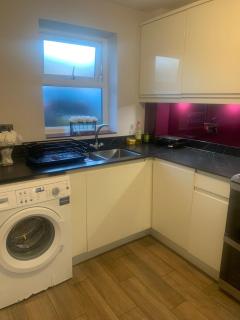 City Centre Apartment - Birmingham - 4