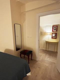 La Piazzetta historic center old port - 2