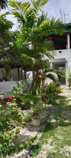 Marquis gardenland and guest house - Loay - 3