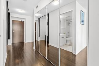Apartment in Downtown Toronto - 3