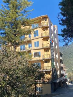 Crown Inn - Khaira Gali - 2