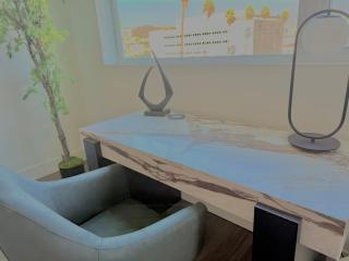 Designer 1 Bedroom Condo in Prime Hollywood - 5