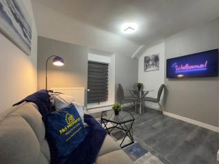 Gorgeous Graceful Getaway W Gazebo - Tylorstown - Llwyn-y-pia - 8