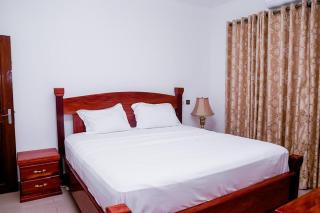 Luxury Villa AC Ensuite Room 6 - Limbe - 4