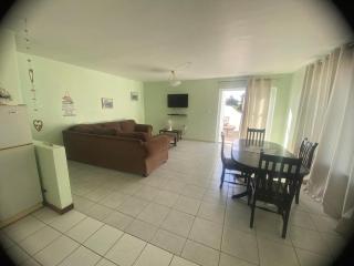 Lovely 2-bedroom vacation home with free parking - Jeffreys Bay - 5