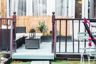 RelaxHaus! 3BR Garden Retreat with 2 Saunas, Hot Tub and Cinema - Londra - 8