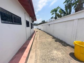 Luxury Villa AC Ensuite Room 9 - 1