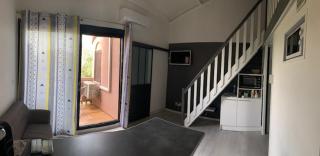 Cosy T1 avec mezzanine, à 7' à pied de la plage et du centre, wifi, clim, parking privé, piscines - 5