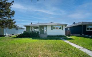 Beautiful Home In A Prime Location - Winnipeg - 9