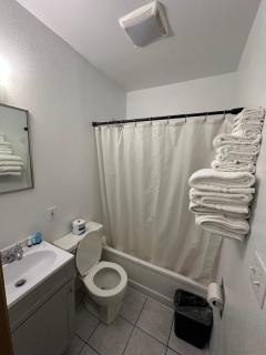Sportsman Motel - 3