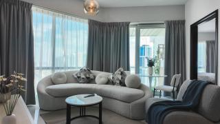 Sky High 2BR Stay Amazing Marina Views Near Metro & Mall - 7