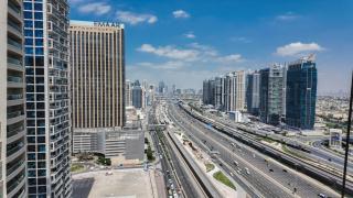 Sky High 2BR Stay Amazing Marina Views Near Metro & Mall - 2