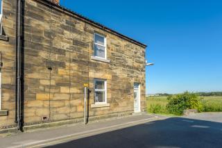 Harbour Stone Cottage- A Seaside Retreat in Amble - 0