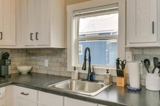 Less Than 1 Mi to Marina Pet-Friendly Lake Norman Home! - Terrell - 4
