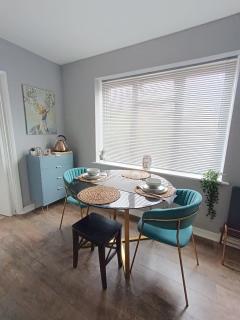 Modern with parking near Windsor Castle & Legoland - 2