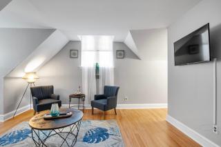 Spacious 2br In Univ City - 1