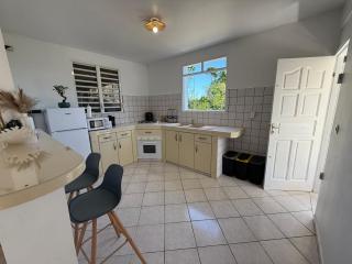 T3 bas de villa indépendant terrasse climatisation Sainte-Anne - 8