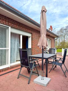 Ferienwohnung Krabbe 1 in Bensersiel mit Garten & Terrasse - Holtgast - 2