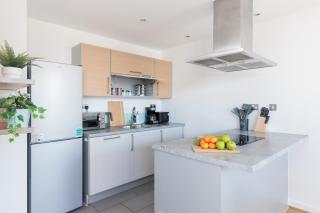 Stunning 2-Bed, 2-Bath with Balcony Views Stratford Westfield - Londra - 5