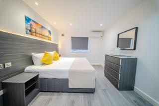 Ilford Luxury Apartments - Ilford - 5